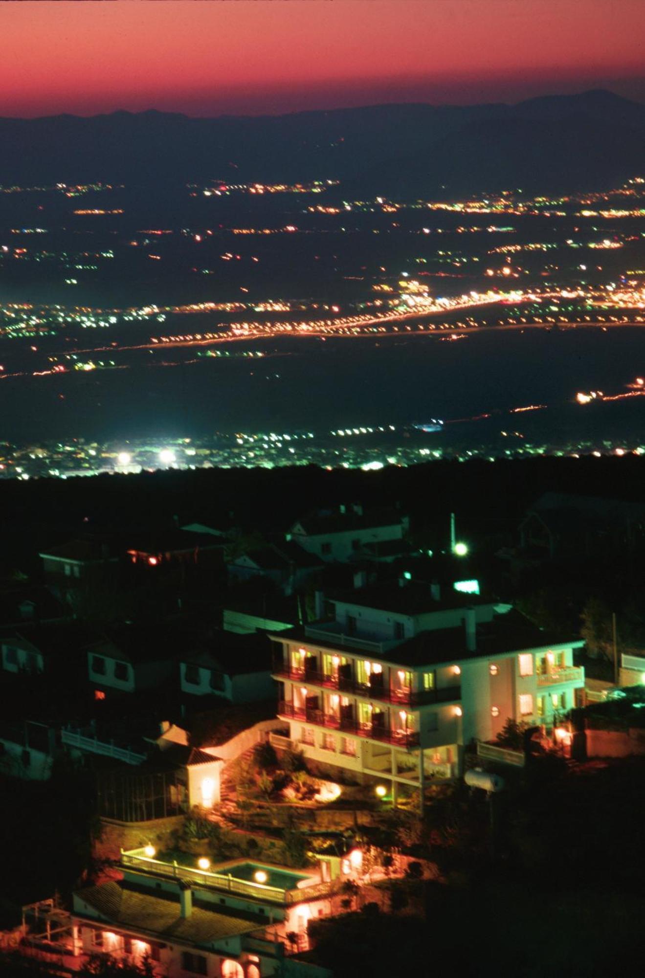 Apartamentos Turisticos Cumbres Verdes La Zubia  Exteriér fotografie