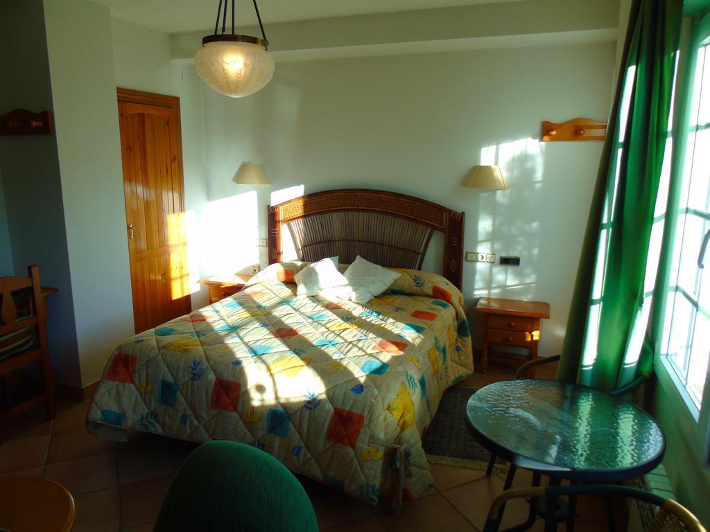 Apartamentos Turisticos Cumbres Verdes La Zubia  Pokoj fotografie