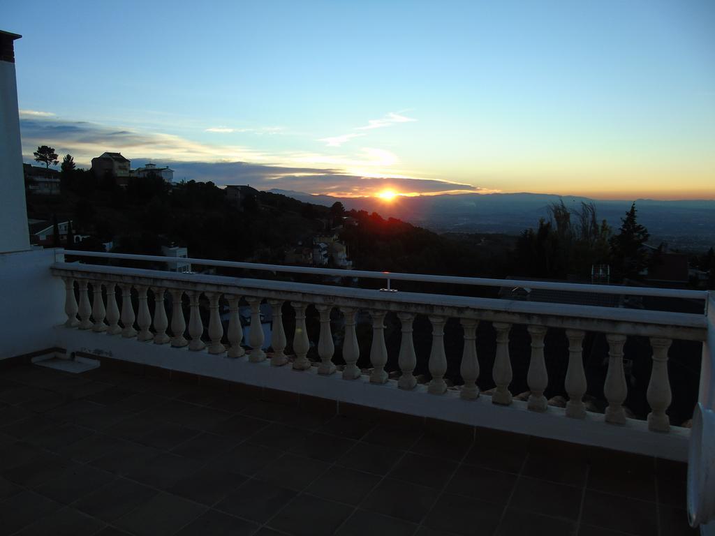 Apartamentos Turisticos Cumbres Verdes La Zubia  Pokoj fotografie