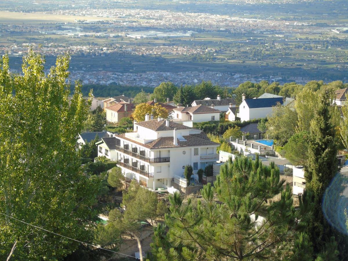 Apartamentos Turisticos Cumbres Verdes La Zubia  Exteriér fotografie